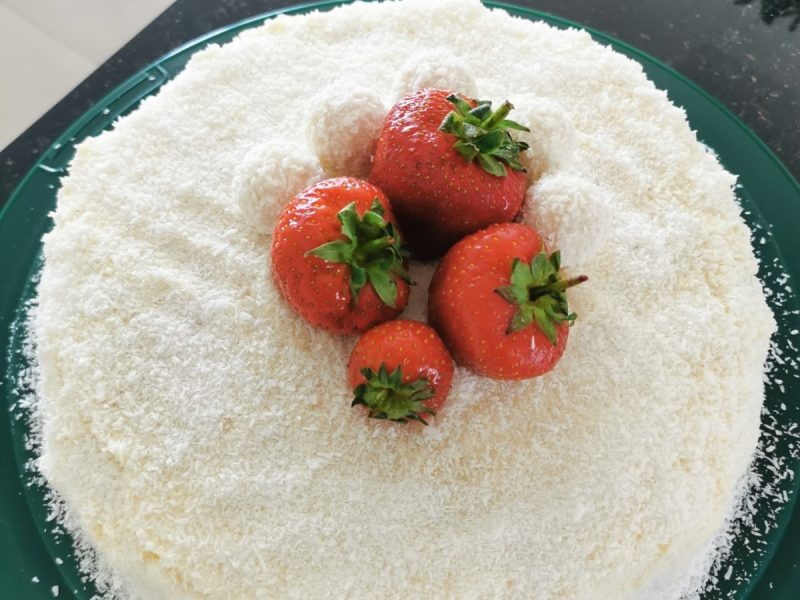 ERDBEER-RAFFAELLO-TORTE