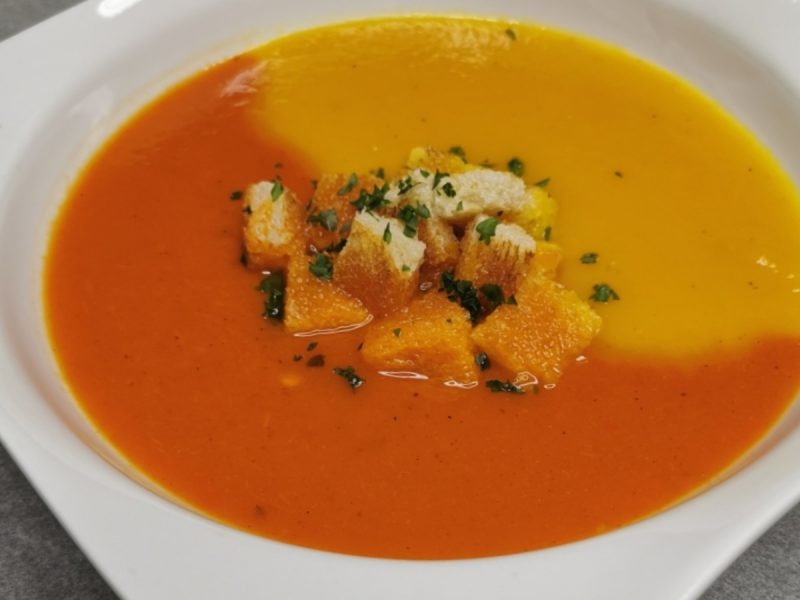 KAROTTEN-PAPRIKSCHAUMSUPPE